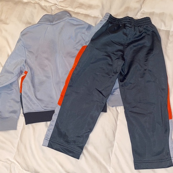 Nike Jordan Kids Toddler 3T Bundle - Two tracksuits and One Fleece Jacket - Picture 7 of 8
